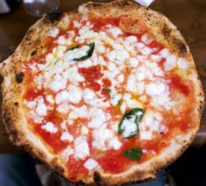 neapolitan style pizza image